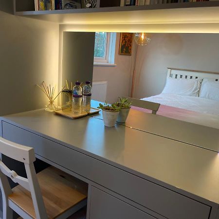 Spacious Double Room With Private Bathroom In Quiet Area Only 20 Min To Central London Streatham Vale Exterior photo